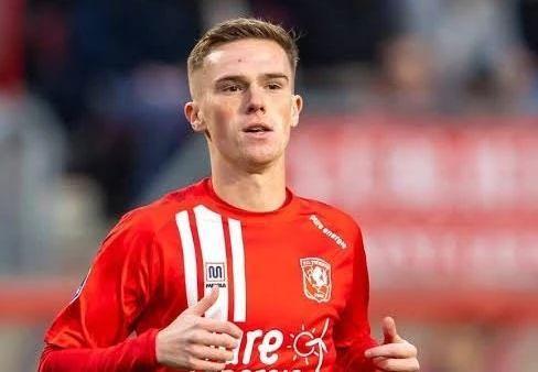 瓜迪奥拉依旧坚持传控，本赛季曼城有希望拿回冠军吗？