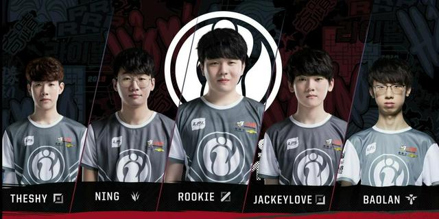 由球员身份 由球员身份